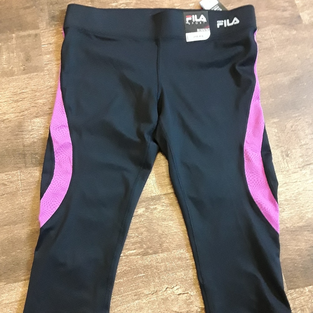 NEW Fila sport women capris size M